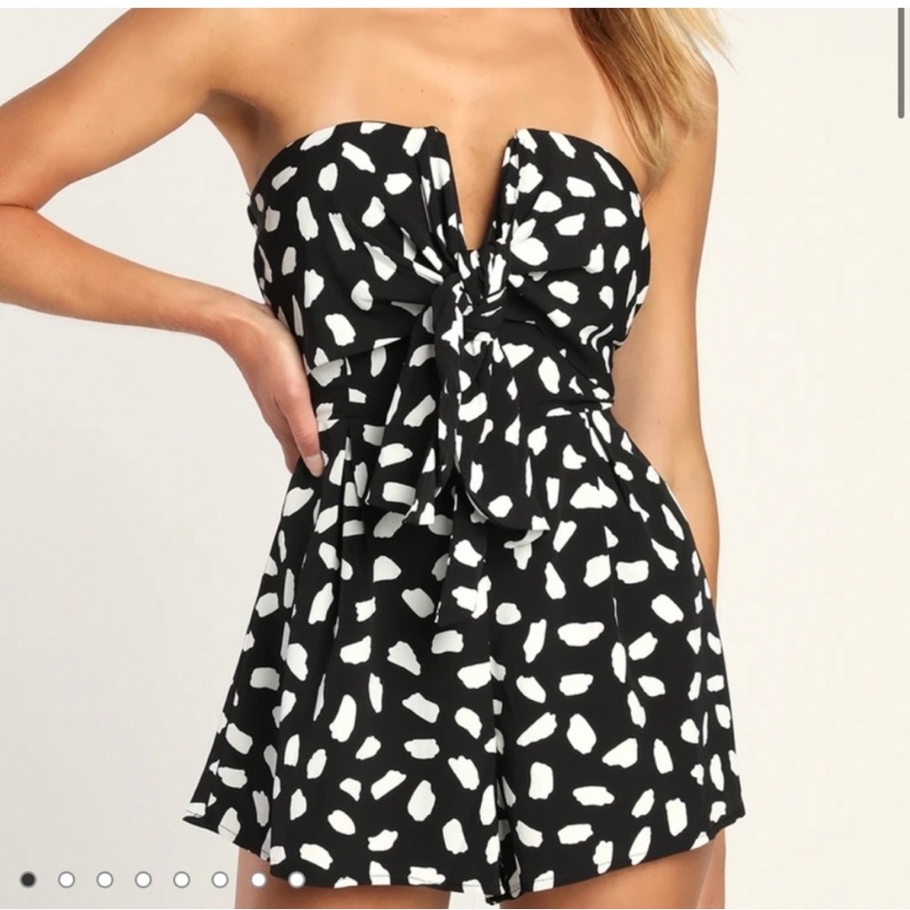 Lulu’s front tie strapless romper